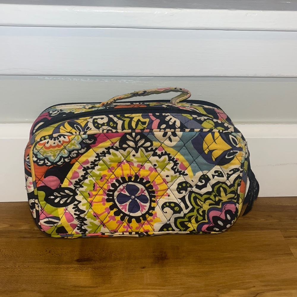 Vera Bradley Cotton Blush & Brush Makeup Case in “Rio”